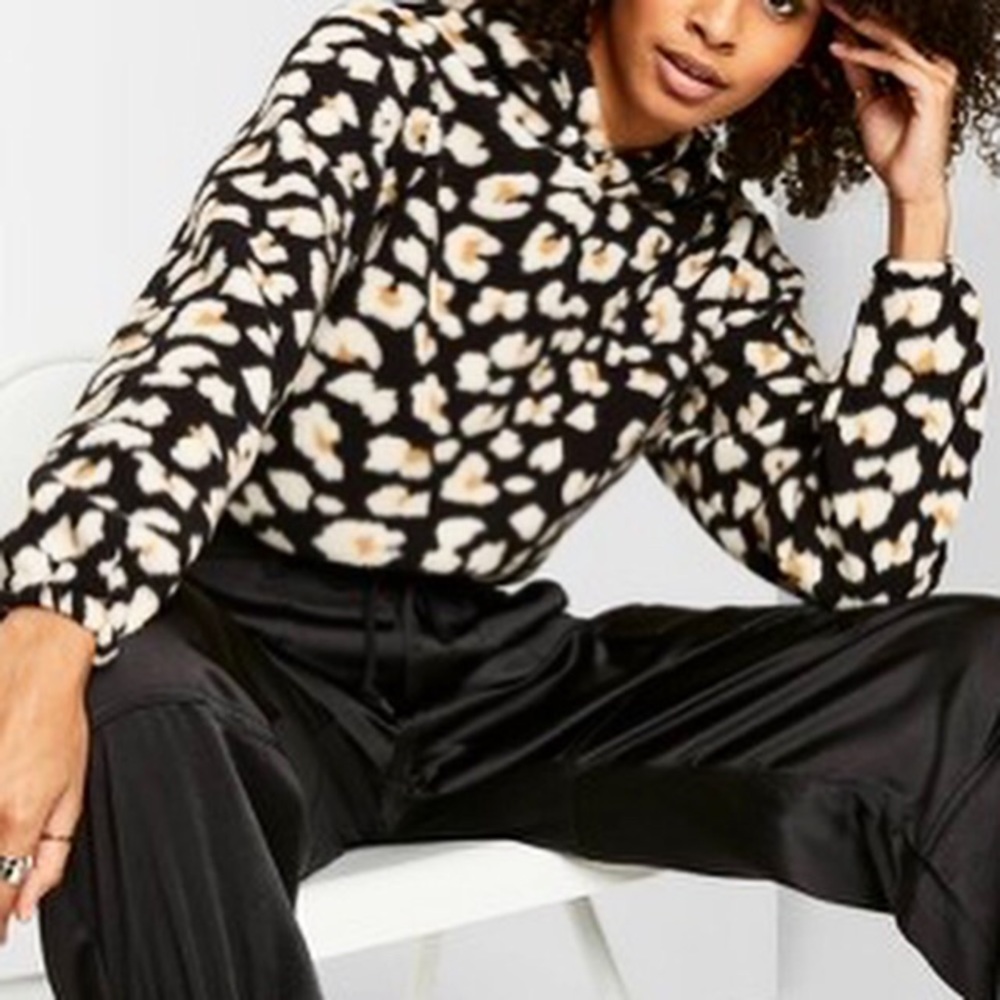 Animal Print Sherpa Cropped Hoodie NEVER WORN